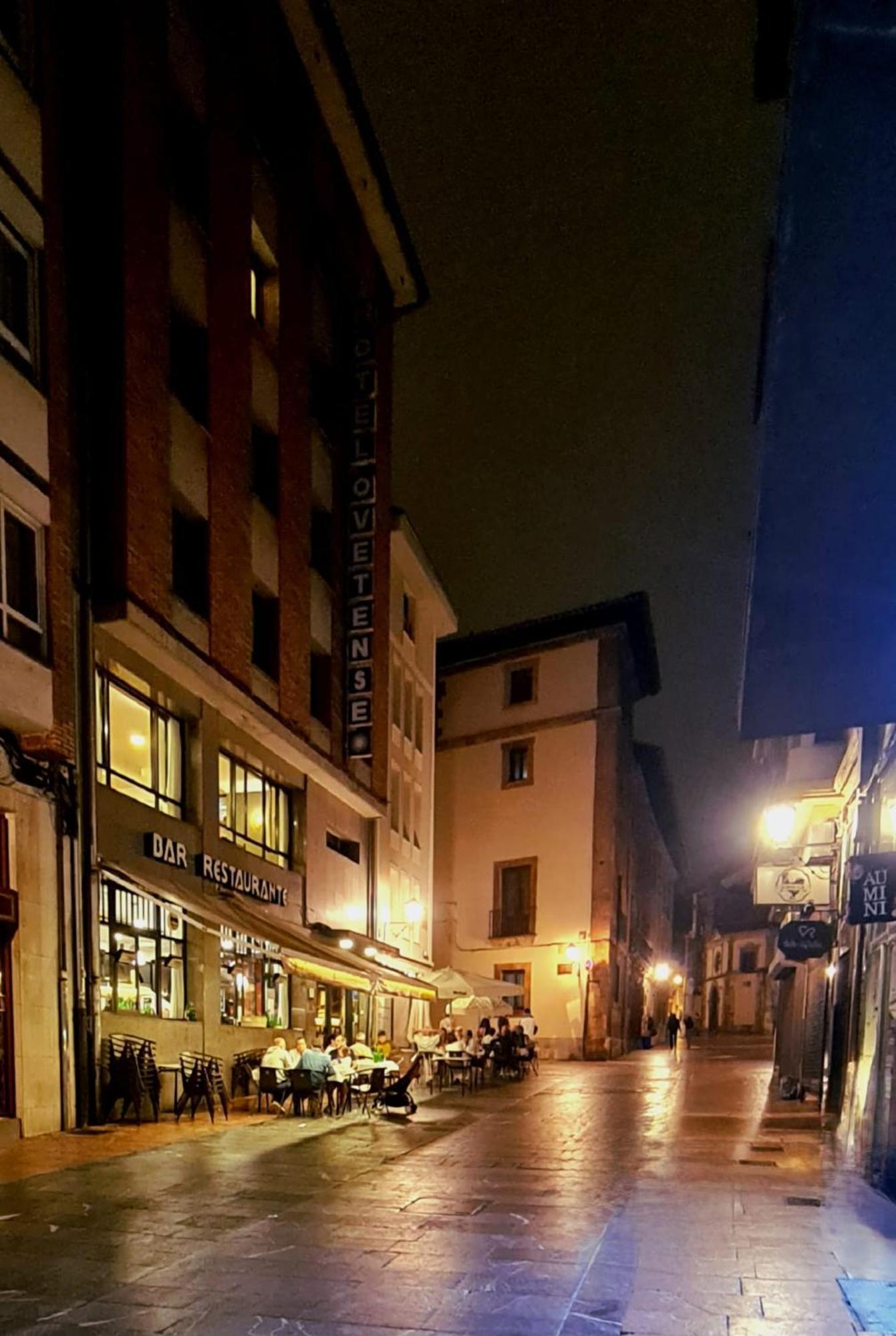 Atico De Diseno En El Centro Oviedo Exterior foto